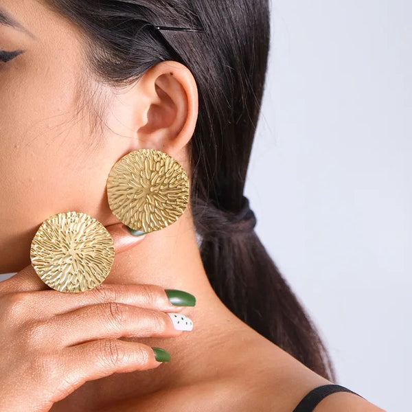 Reriti Crumpled Circle Ring and Earrings Set